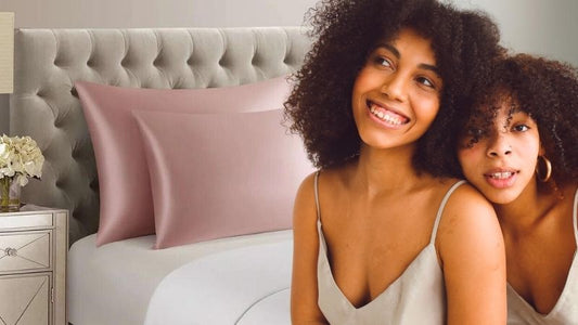 5 Raisons de choisir une taie d'oreiller en soie pour vos cheveux bouclés - Caribbean Curls