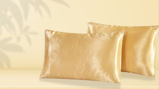 Pourquoi les Taies d'Oreiller en Satin Sont-Ils Bénéfiques pour la Peau et les Cheveux Afro ? - Caribbean Curls