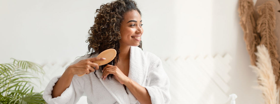 Quelle brosse pour définir vos boucles : Comparatif de brosses - Caribbean Curls