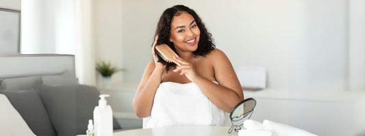 Les bienfaits d’une brosse pour cheveux bouclés et comment bien la choisir - Caribbean Curls